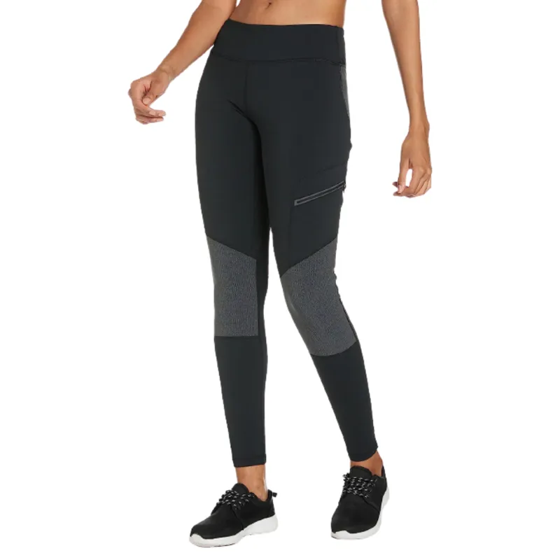 Columbia Women's Titan Peak Trekking Legging in Black / Shark