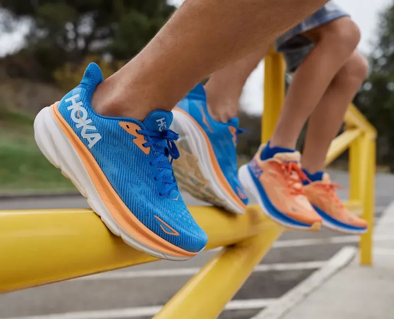Hoka Mens Clifton 9 14.5 in Coastal Sky-2