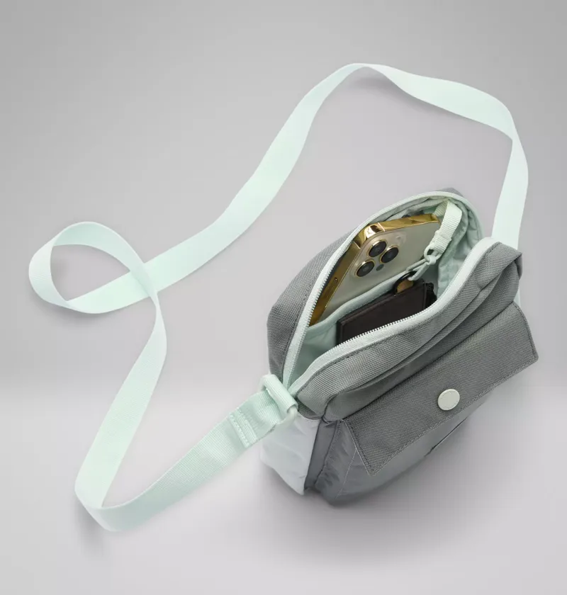 Columbia Zigzag II Side Bag in Sedona Sage / Tea Light Lining / Tea Light-2