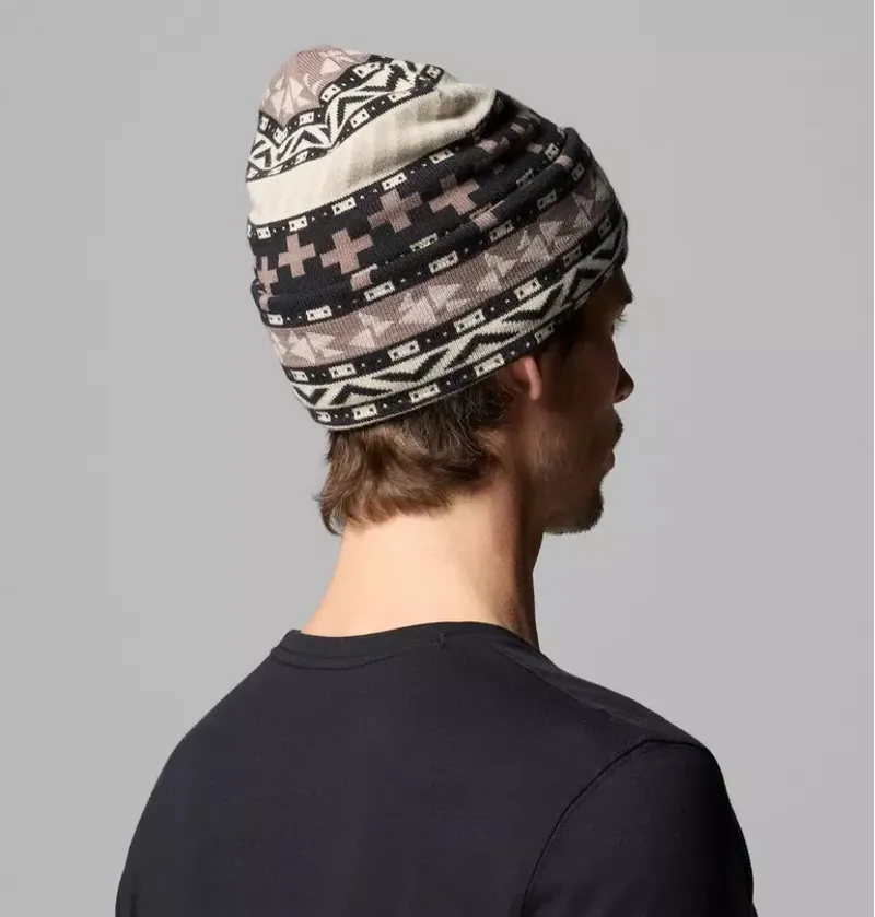Columbia Jacquard Beanie in Black / Wizard Island-3