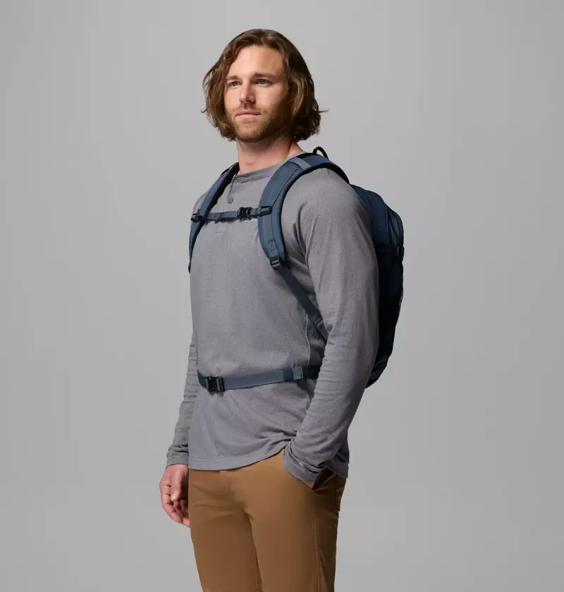 Columbia Castle Crest 25L Backpack in Nocturnal-6