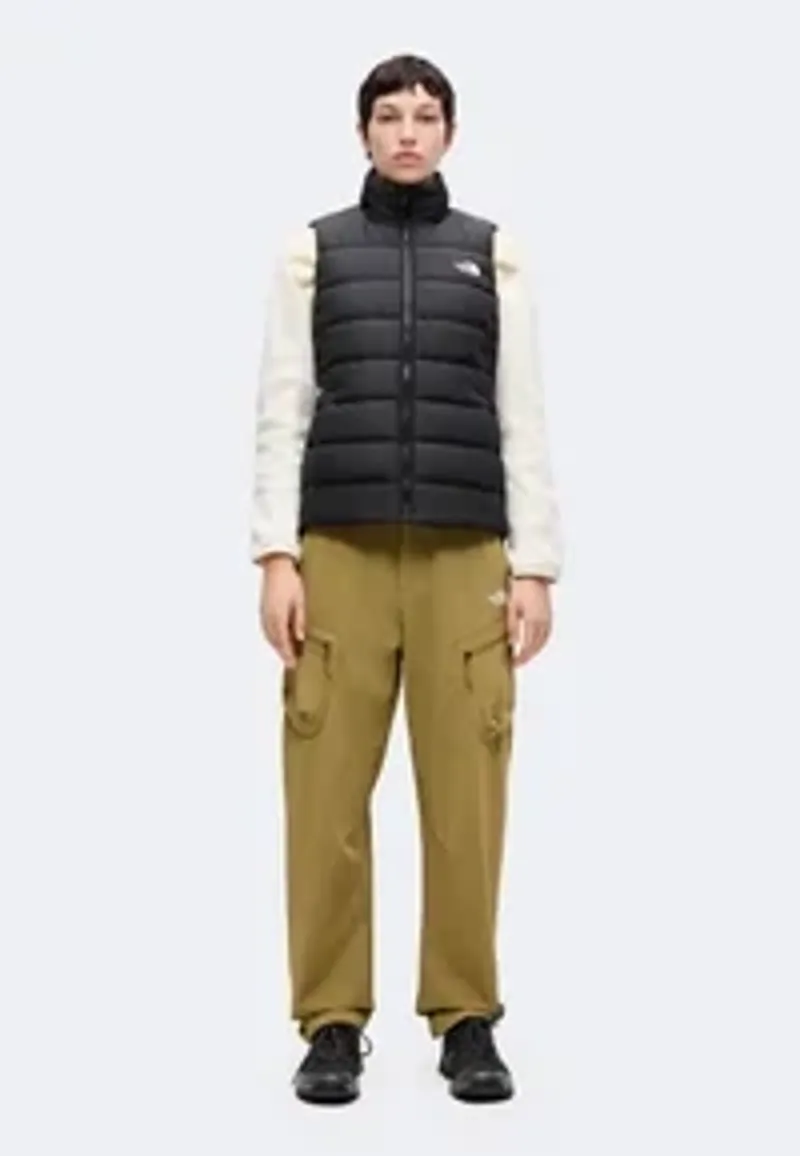 The North Face Womens Aconcagua Vest in TNF Black-5