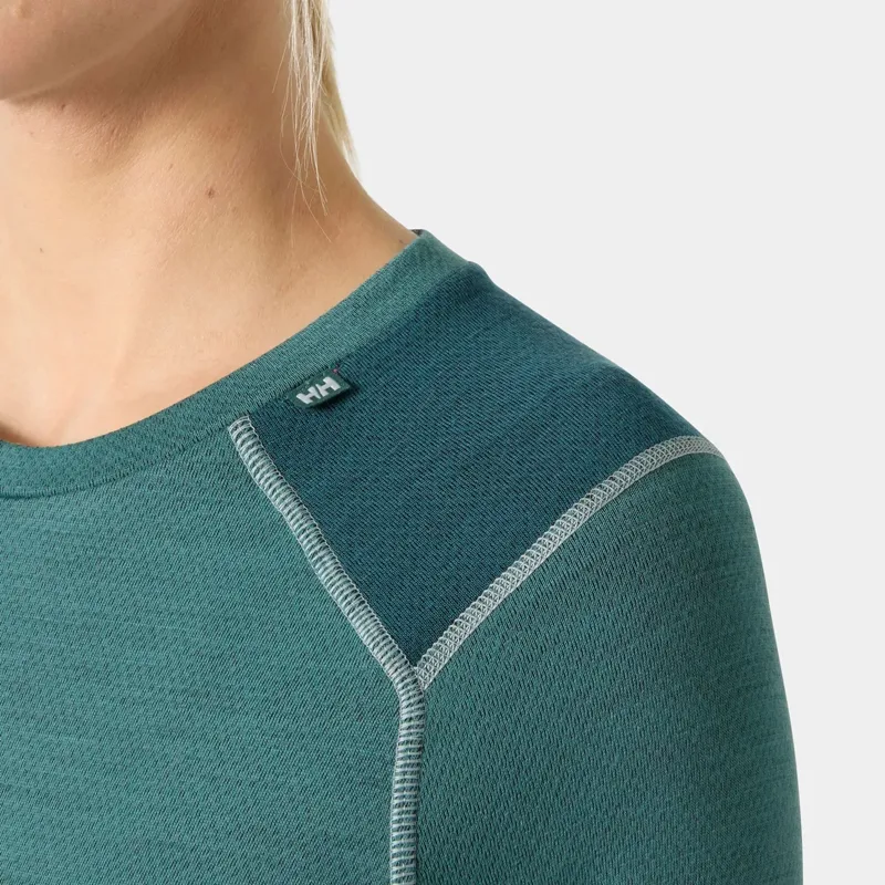 Helly Hansen Womens Lifa Merino Midweight Crew Base Layer in Opal Green-2