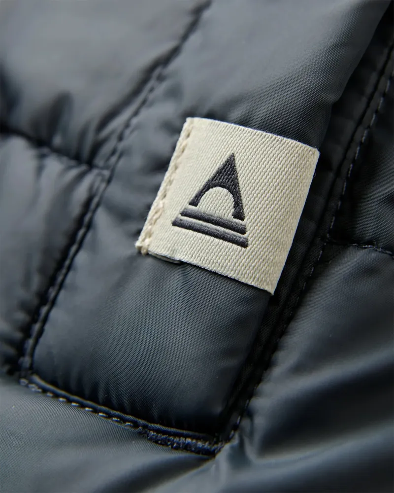 Passenger Womens Inspire Recycled Insulated Hooded Jacket 2 in Charcoal / Mediterranean-5