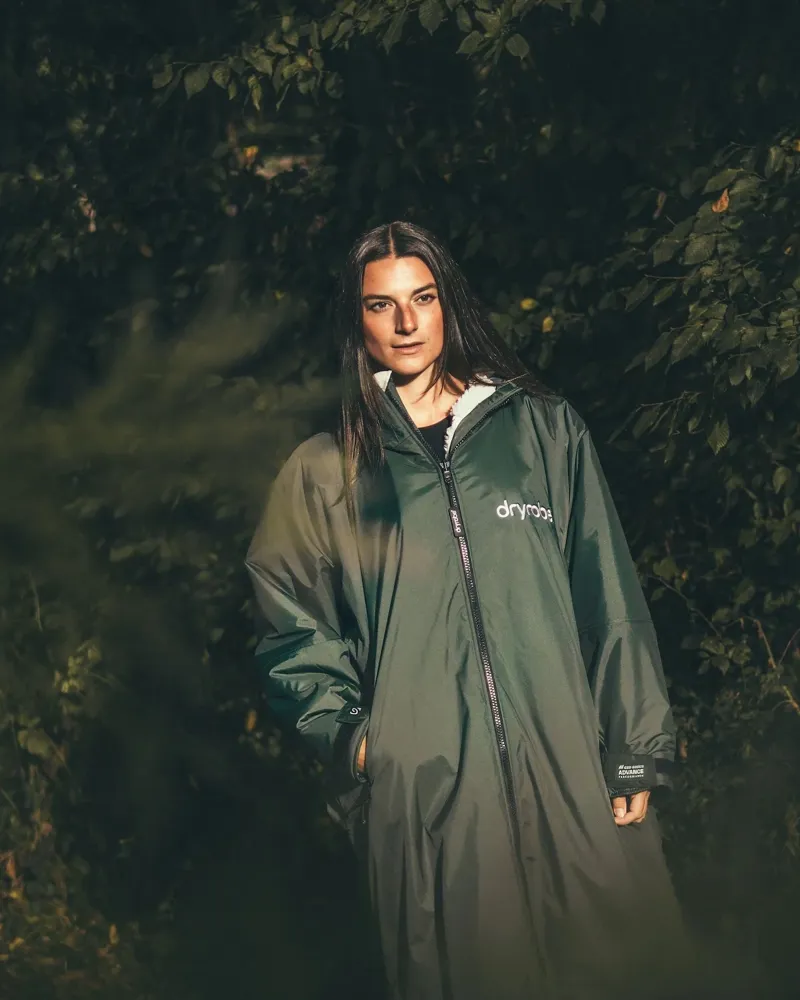 Dryrobe Adults Advance Long Sleeve Changing Robe in Dark Green / Nimbus Cloud-11