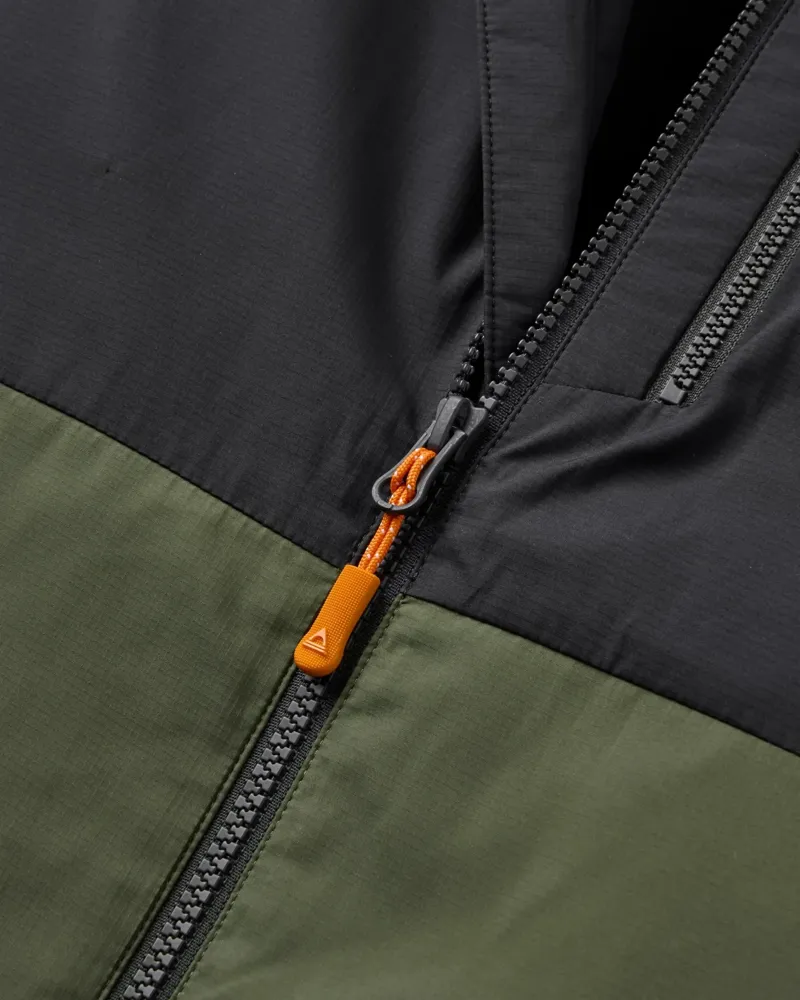 Passenger Mens Daybreak Lightweight Recycled Thermore Insulated Jacket 2 in Faded Black / Khaki-6