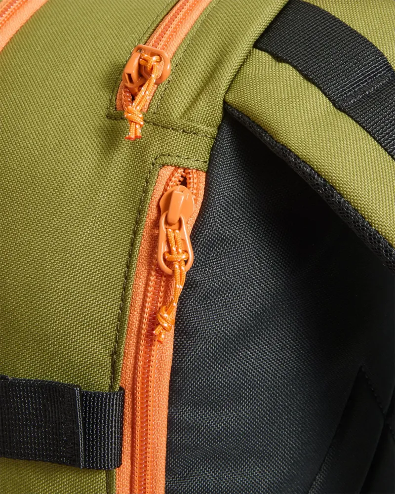 Passenger Boondocker Zip Recycled 22L Backpack in Black / Khaki-3