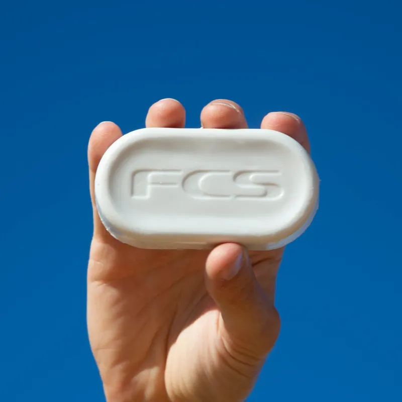 FCS Warm Surf Wax in White-2
