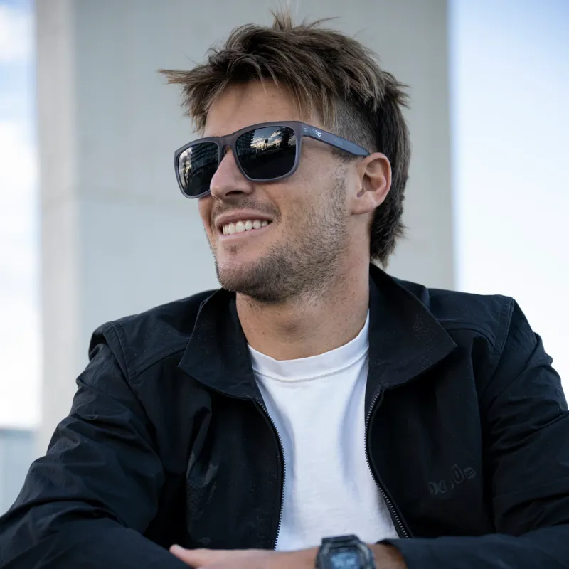 I-Sea Wyatt Men's Polarised Sunglasses in Black/Smoke-2