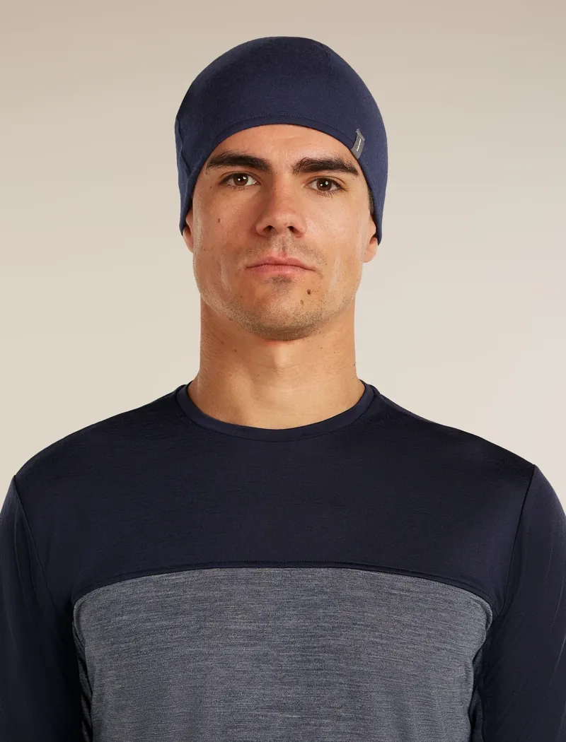 Icebreaker 200 Oasis Reverse Beanie in Dark Loden / Midnight Navy-4
