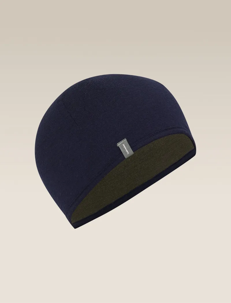 Icebreaker 200 Oasis Reverse Beanie in Dark Loden / Midnight Navy-12