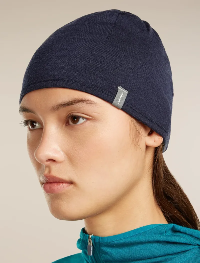 Icebreaker 200 Oasis Reverse Beanie in Dark Loden / Midnight Navy-6