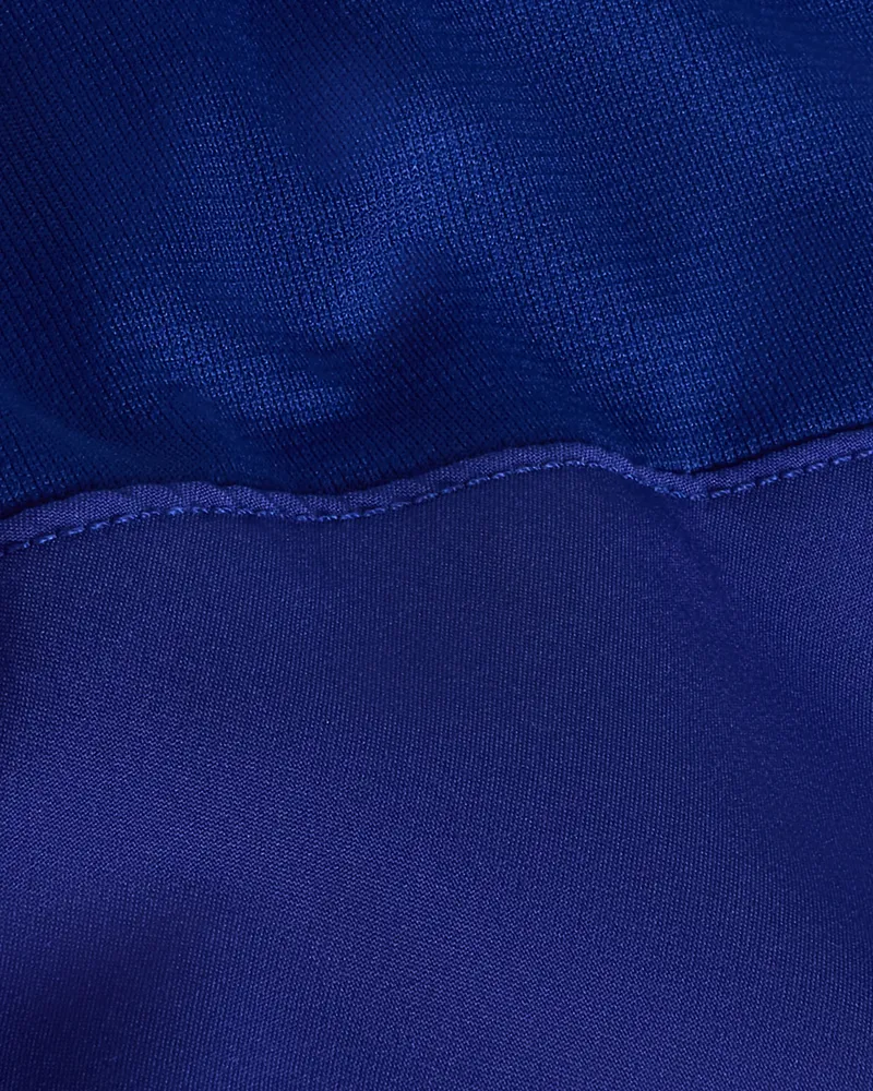 The North Face Men's 24/7 7 Inch Shorts in Bold Blue-9