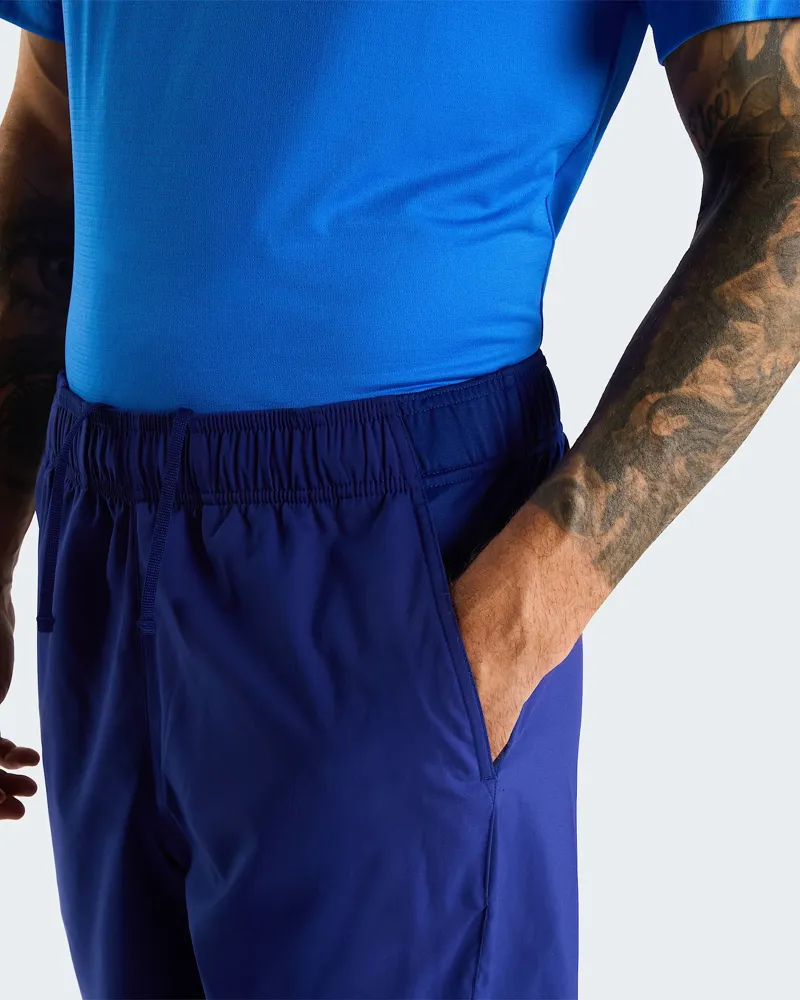 The North Face Men's 24/7 7 Inch Shorts in Bold Blue-7