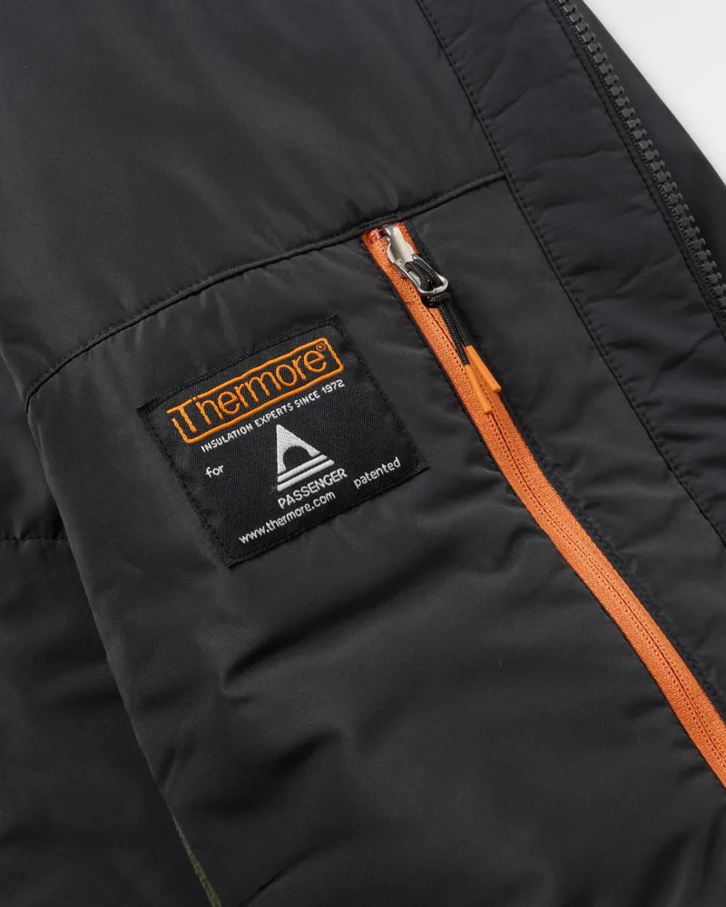 Passenger Mens Daybreak Lightweight Recycled Thermore Insulated Jacket 2 in Faded Black / Khaki-9