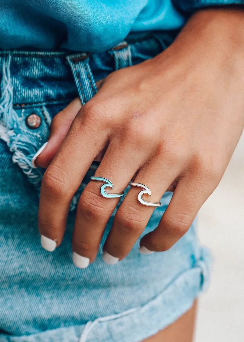 Pura Vida Enameled Wave Ring in Rose Gold-2