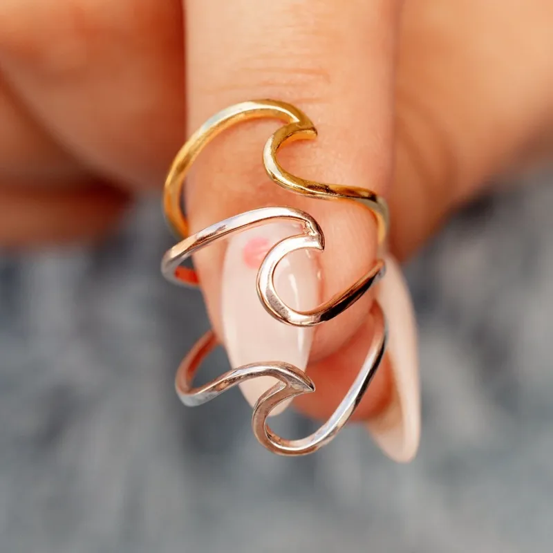 Pura Vida Wave Ring in Gold-4