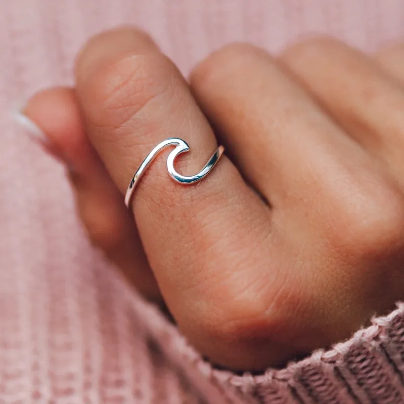 Pura Vida Wave Ring in Silver-4