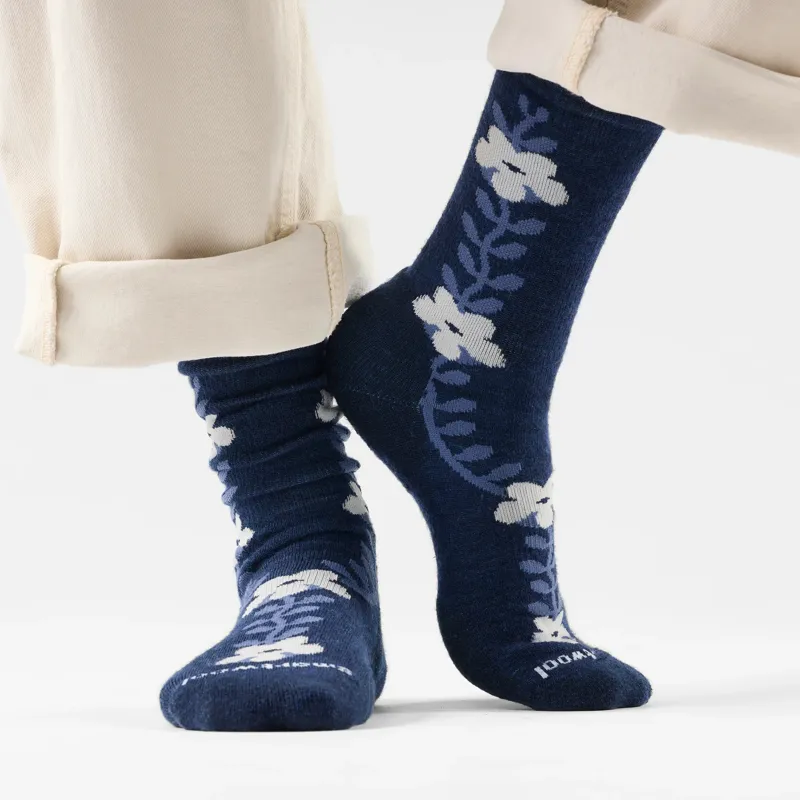 Smartwool Womens Everyday Garden Vine Crew Socks in Deep Navy-1