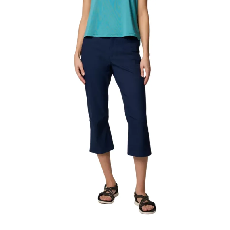 Columbia Womens Leslie Falls Capri II in Collegiate Navy