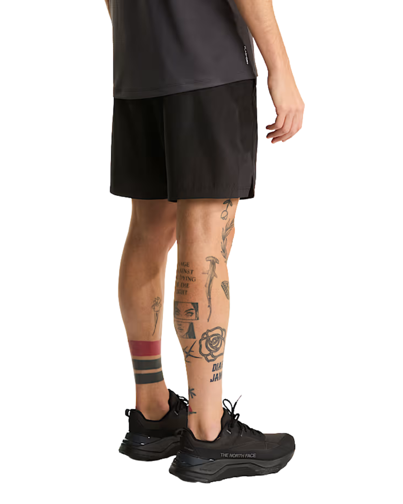 The North Face Mens 24/7 7 Inch Short in TNF Black / NPF-1