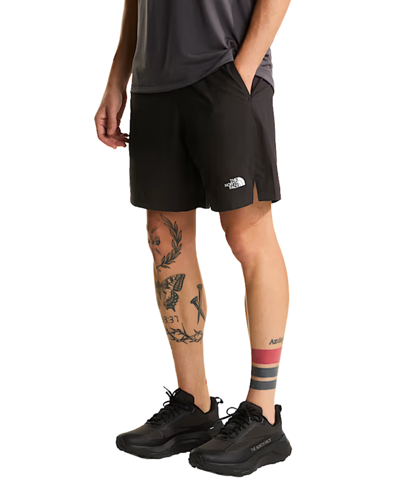 The North Face Mens 24/7 7 Inch Short in TNF Black / NPF