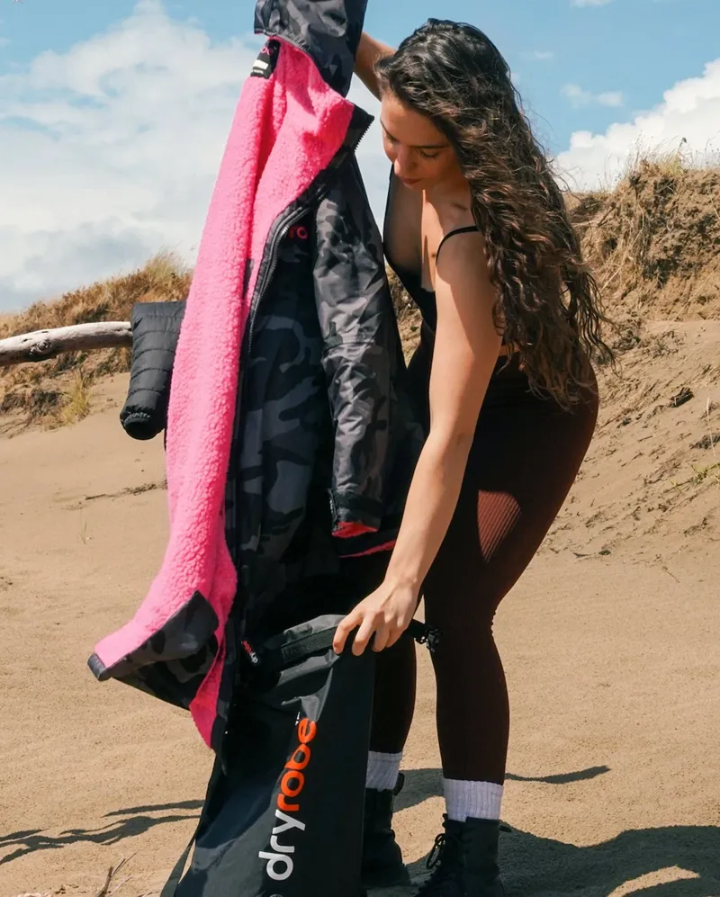 Dryrobe Compression Bag in Black-5