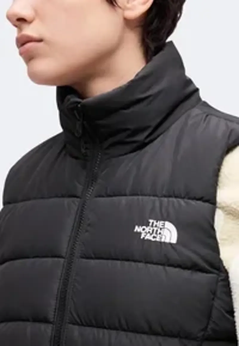 The North Face Womens Aconcagua Vest in TNF Black-3