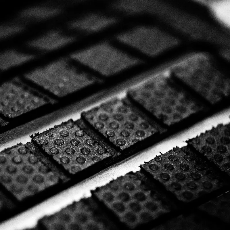 FCS Filipe Toledo Treadlite Traction Pad in Charcoal / Red-2