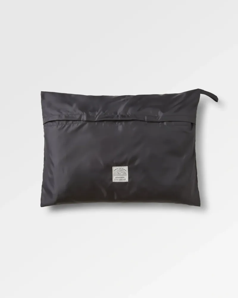 Passenger Escapism Recycled Sherpa Lined Changing Robe in Black-10