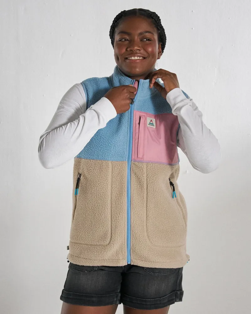 Passenger Womens Home Full Zip Recycled Sherpa Gilet in Faded Denim / Simply Taupe-2