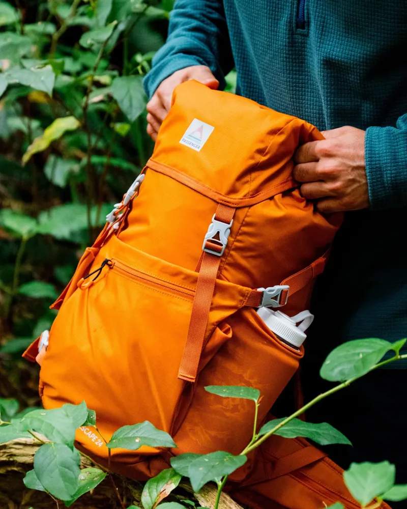 Passenger Trailscape Recycled 24L Backpack in Sunrise Orange-13
