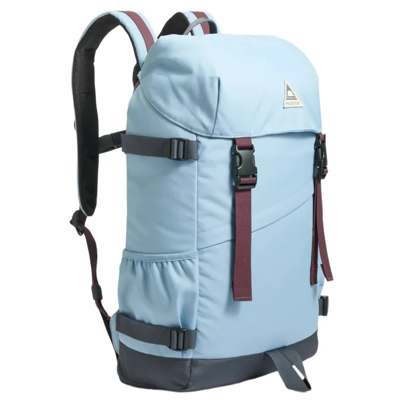 Passenger Boondocker Recycled 26L Backpack 2.0 in Faded Denim