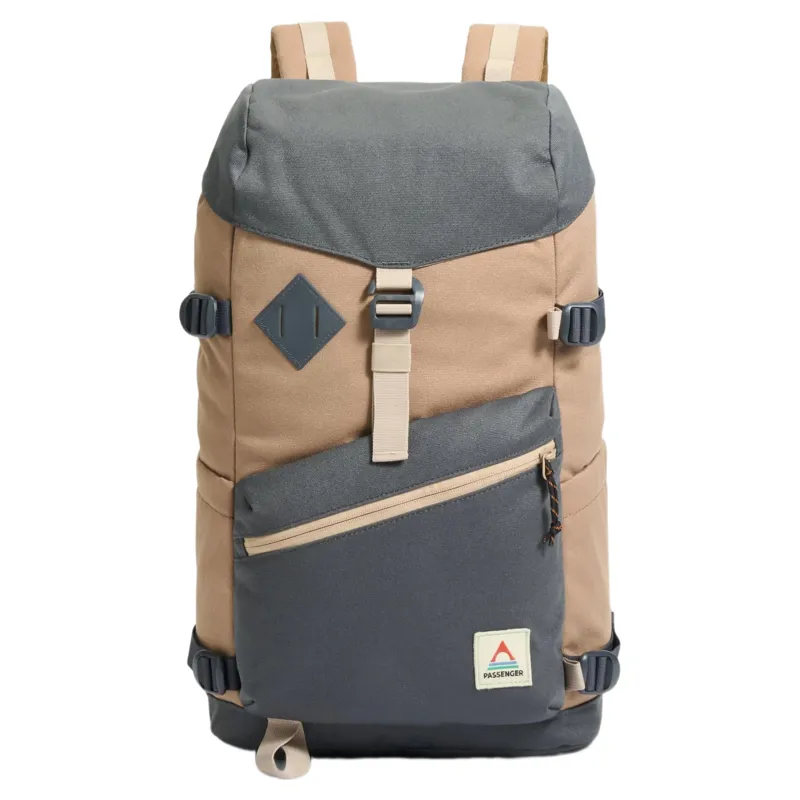 Passenger Vantage 24L Backpack in Charcoal / Caramel