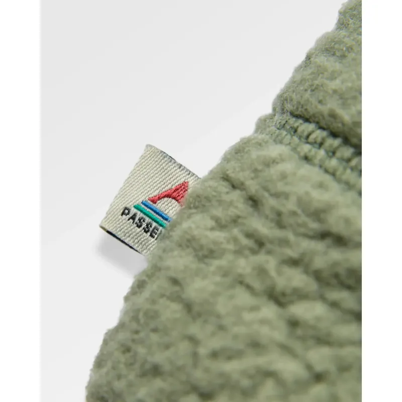 Passenger Womens Home Recycled Sherpa Fleece in Dusty Olive / White Sand-5