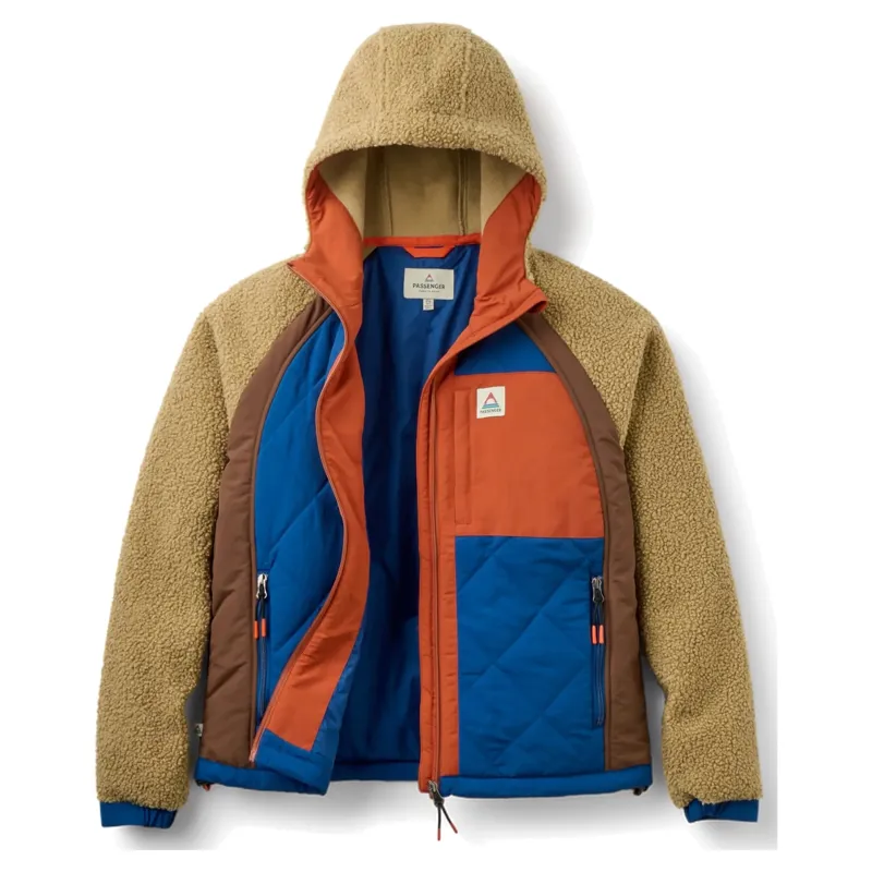 Passenger Womens Lara Quilted Jacket in Biscuit / Blue Navy