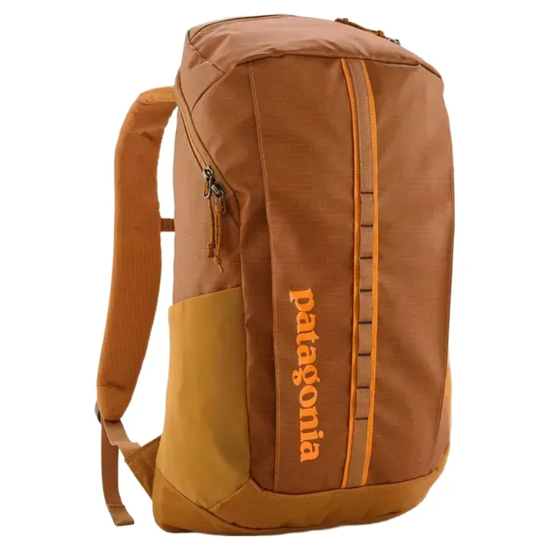 Patagonia Black Hole Pack 25L in Cinnamon Brown