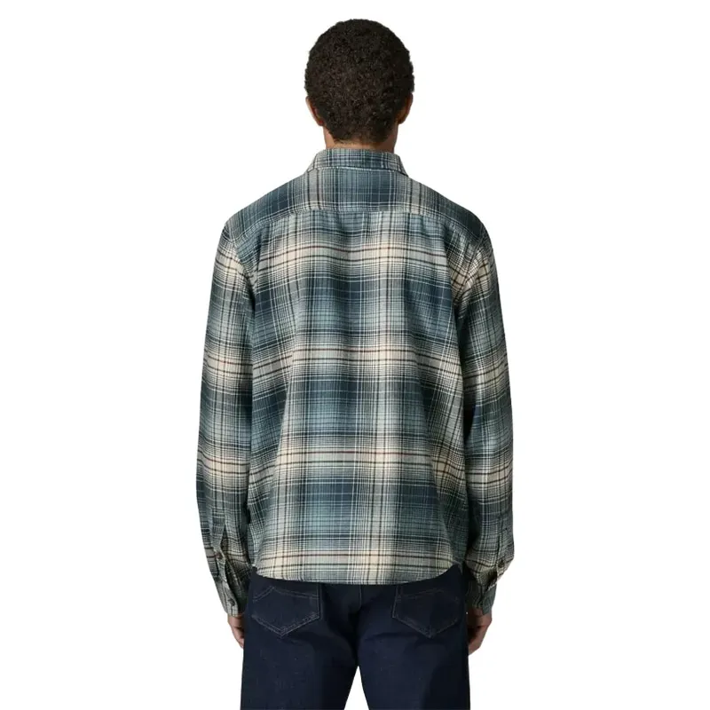 Patagonia Mens L/S LW Fjord Flannel Shirt in Melting Ombre / Summit Blue-2