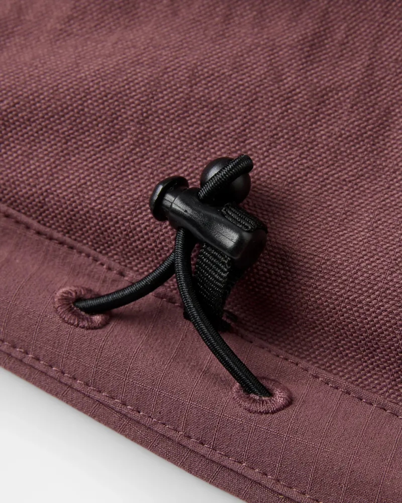 Passenger Womens Trailscape Lite Recycled Softshell Anorak in Brambleberry / Faded Black-6