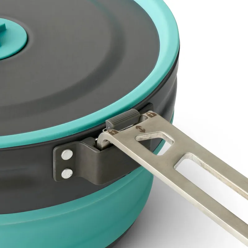 Sea To Summit Frontier UL Collapsible Pouring Pot 2.2L in Aqua Sea-3