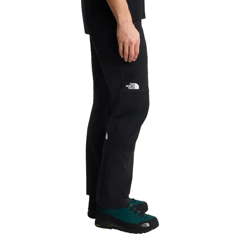 The North Face Mens Reinforced Regular Straight Pant in TNF Black-2
