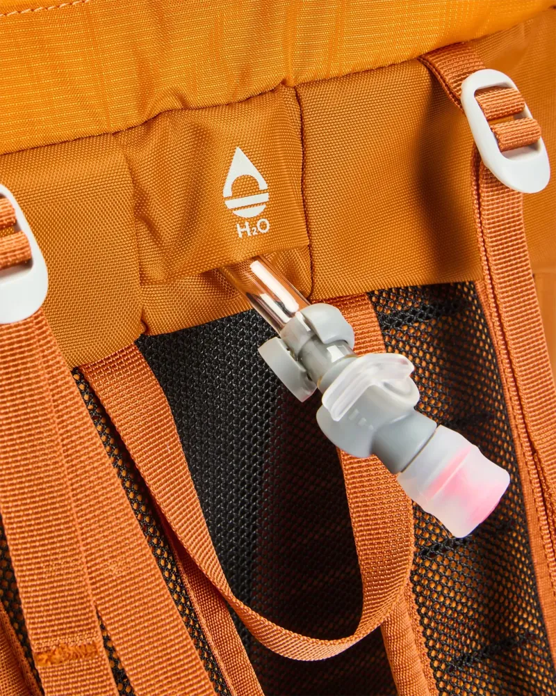 Passenger Trailscape Recycled 30L Backpack in Sunrise Orange-12