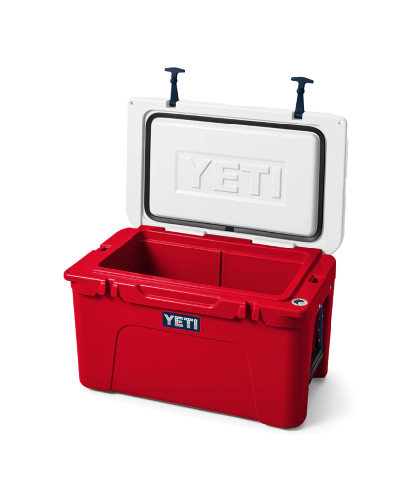 Yeti Tundra 45L in Patriotic 26-1