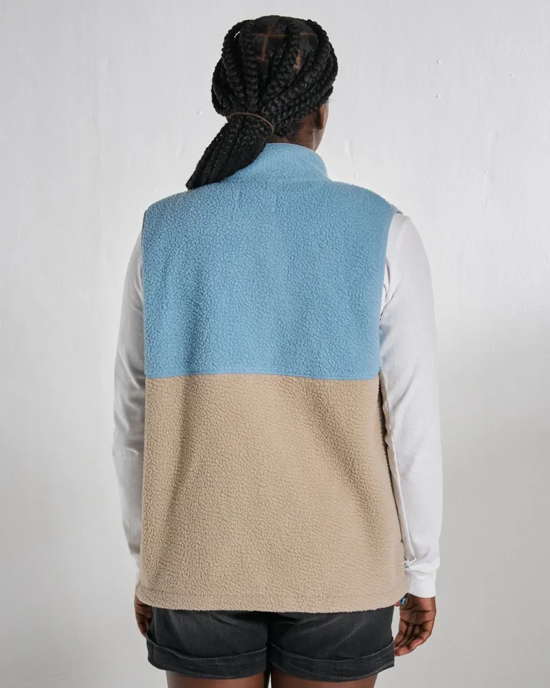 Passenger Womens Home Full Zip Recycled Sherpa Gilet in Faded Denim / Simply Taupe-4