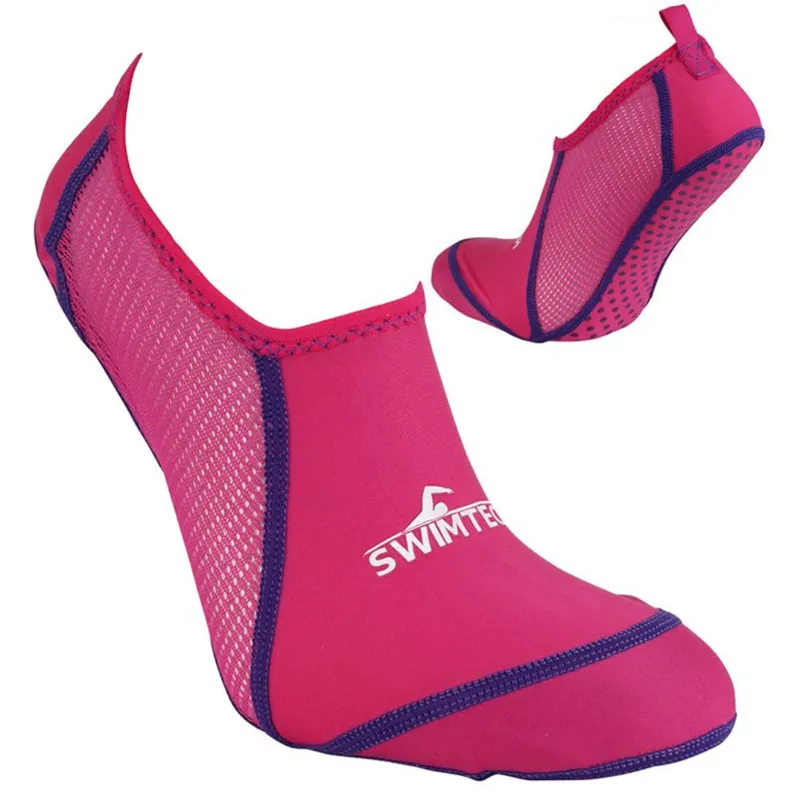 SwimTech Kids Pool Socks in Pink